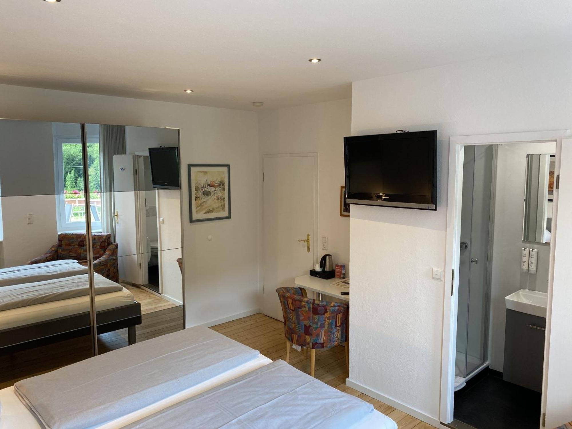 Hotel Zur Post Klotten Room photo