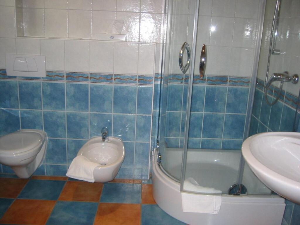 Hotel Zur Post Klotten Room photo