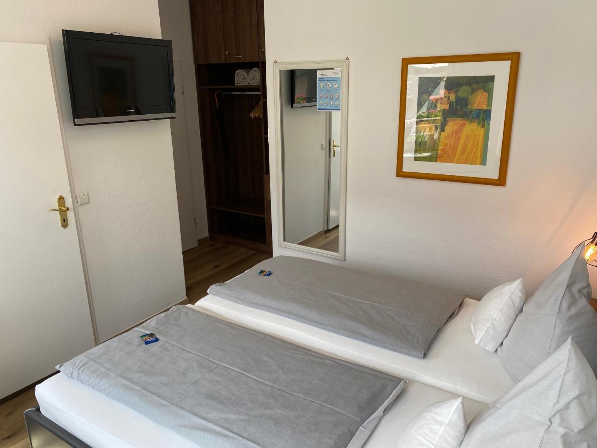 Hotel Zur Post Klotten Room photo