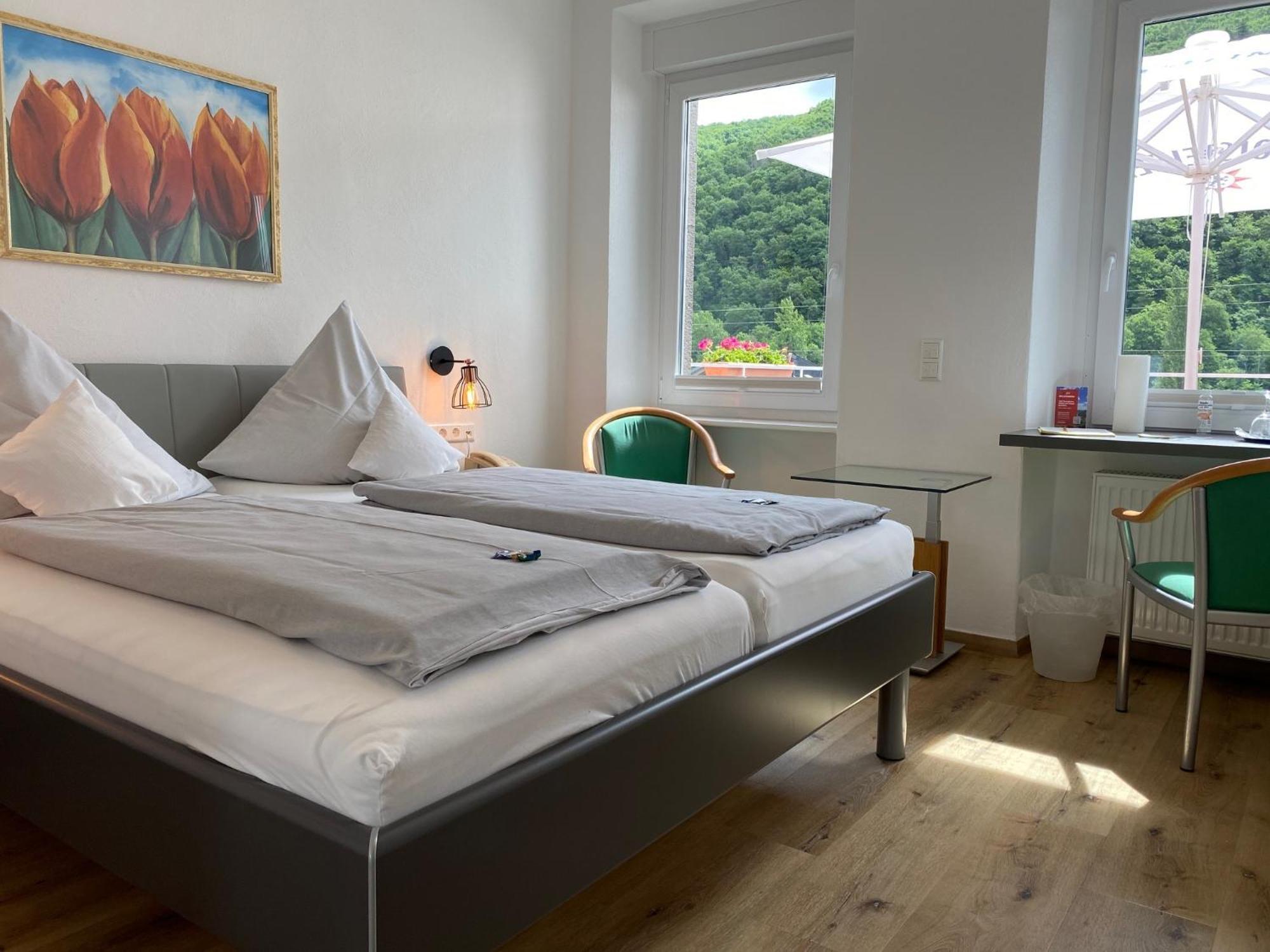 Hotel Zur Post Klotten Room photo