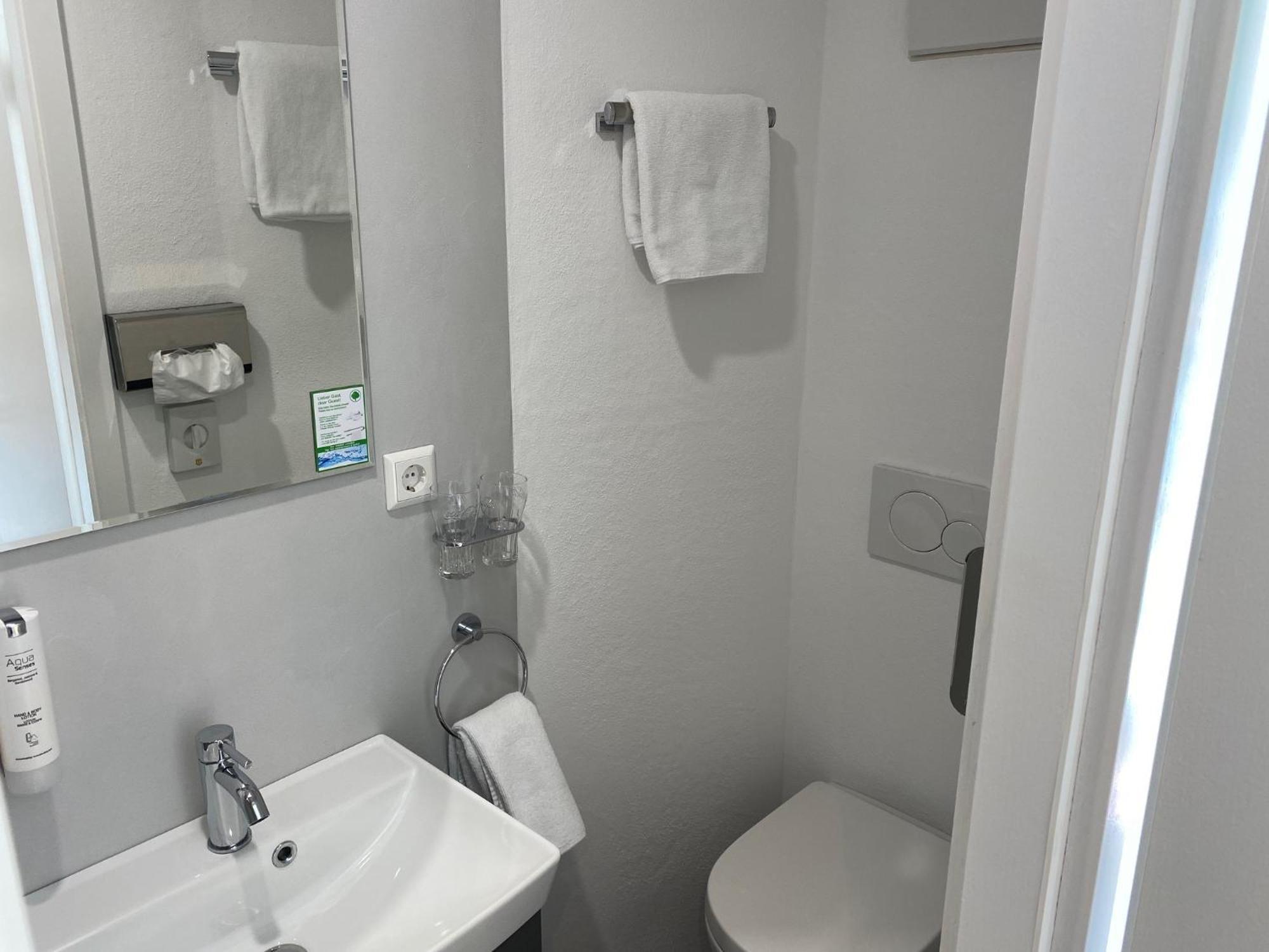 Hotel Zur Post Klotten Room photo
